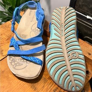 Merrell Woman’s Blue Strappy Sandals